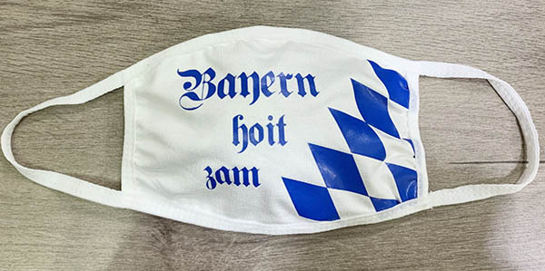 Gesichtsmaske weiß "Bayern hoit zam"